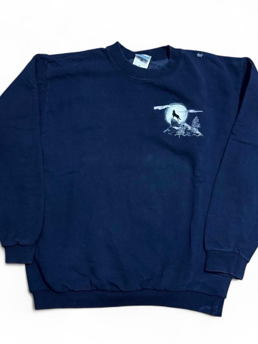 Vintage Y2K Howling Wolf Moon Embroidered Crewneck